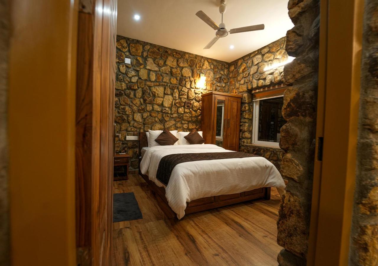 Tiyans Stone Castle Private Tea Villa Vagamon By Voye Homes エクステリア 写真
