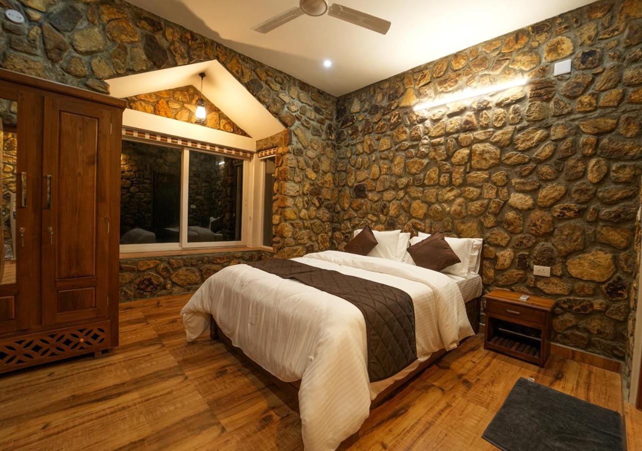 Tiyans Stone Castle Private Tea Villa Vagamon By Voye Homes エクステリア 写真