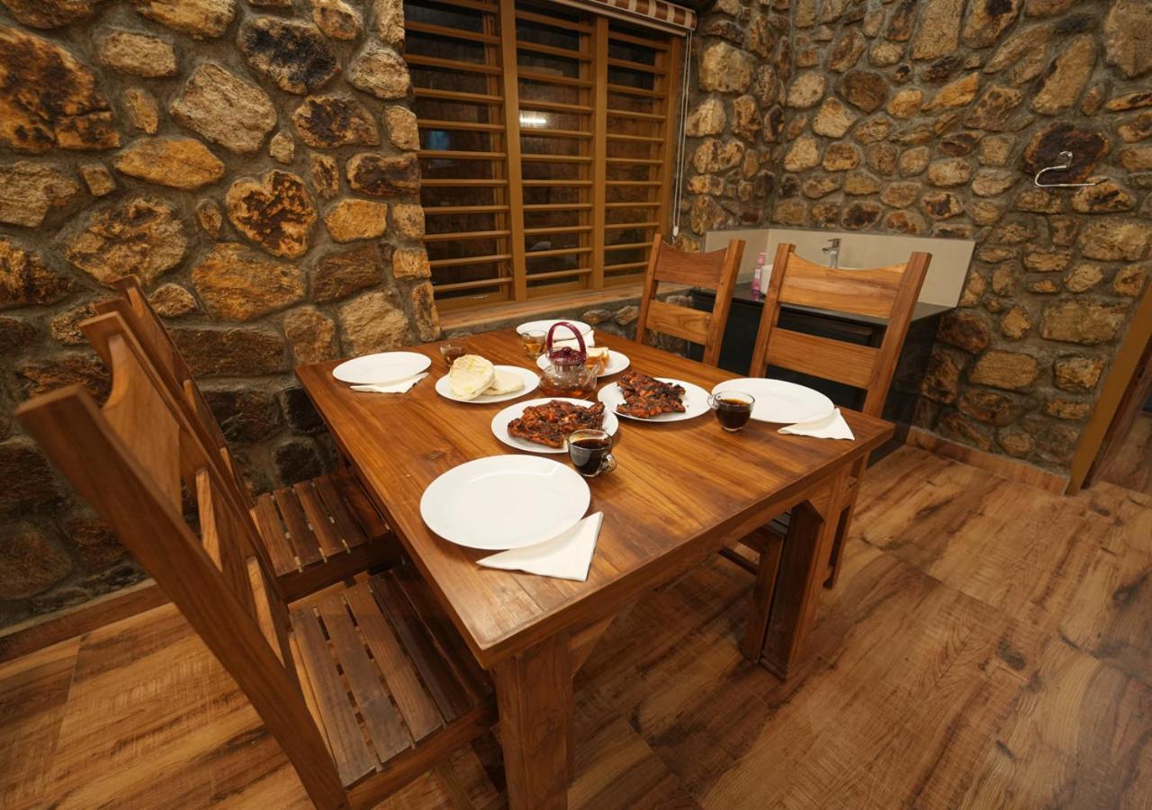 Tiyans Stone Castle Private Tea Villa Vagamon By Voye Homes エクステリア 写真
