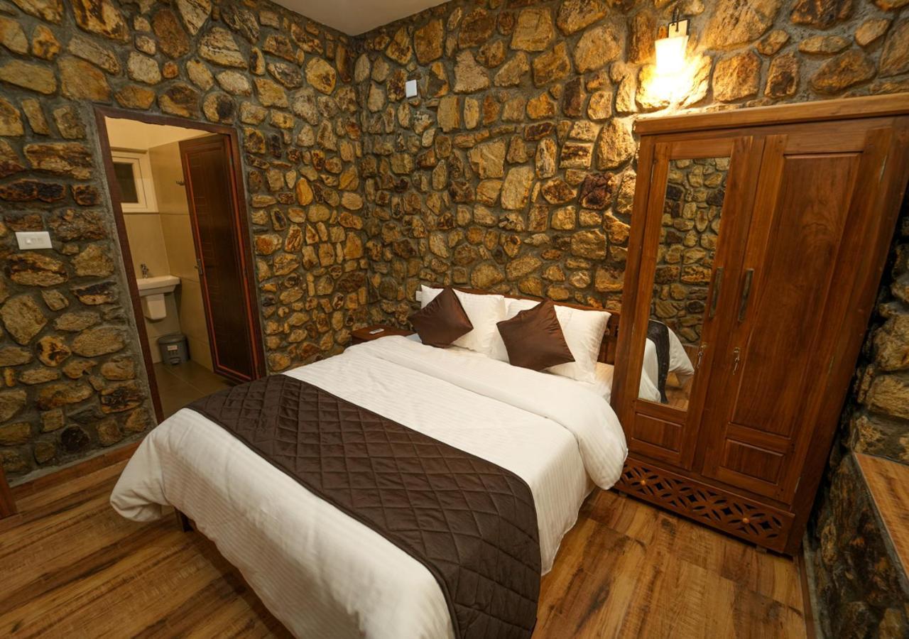 Tiyans Stone Castle Private Tea Villa Vagamon By Voye Homes エクステリア 写真