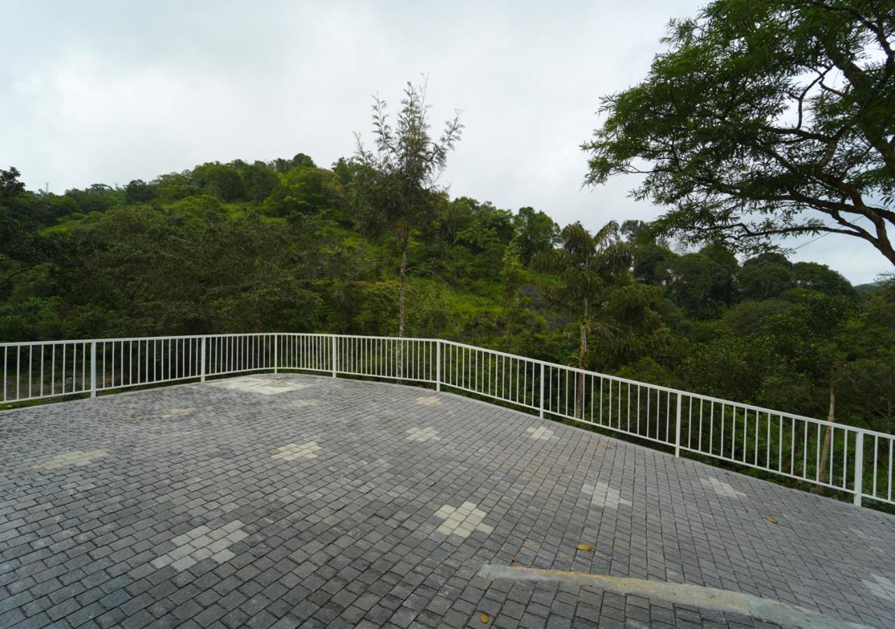 Tiyans Stone Castle Private Tea Villa Vagamon By Voye Homes エクステリア 写真